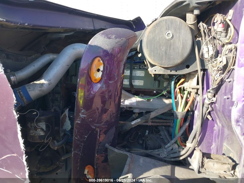 2000 International 9400 9400I VIN: 2HSCNAMRXYC061123 Lot: 39619016