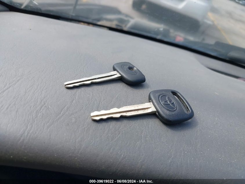 2004 Toyota Avalon Xl VIN: 4T1BF28B24U341922 Lot: 39619022