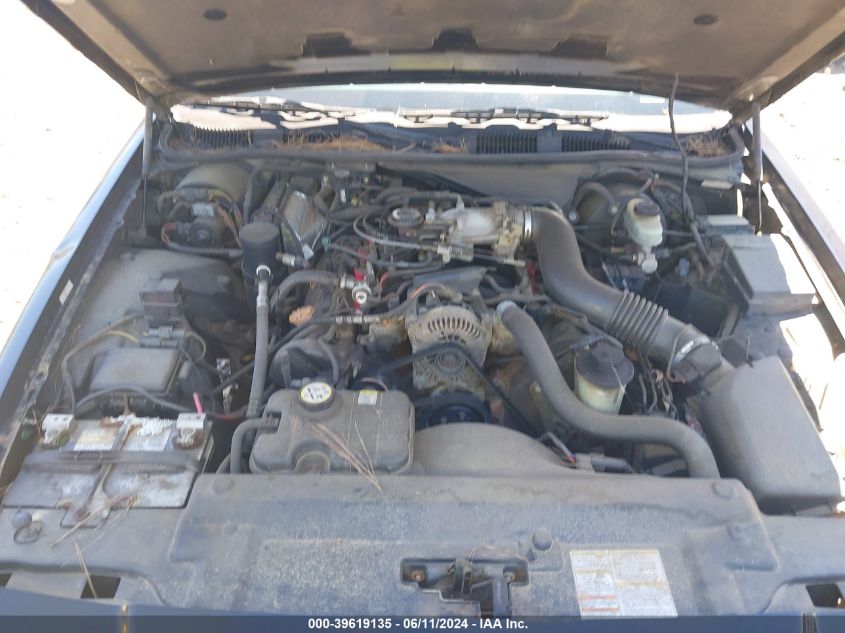 2002 Ford Crown Victoria Lx VIN: 2FAFP74W52X147437 Lot: 39619135