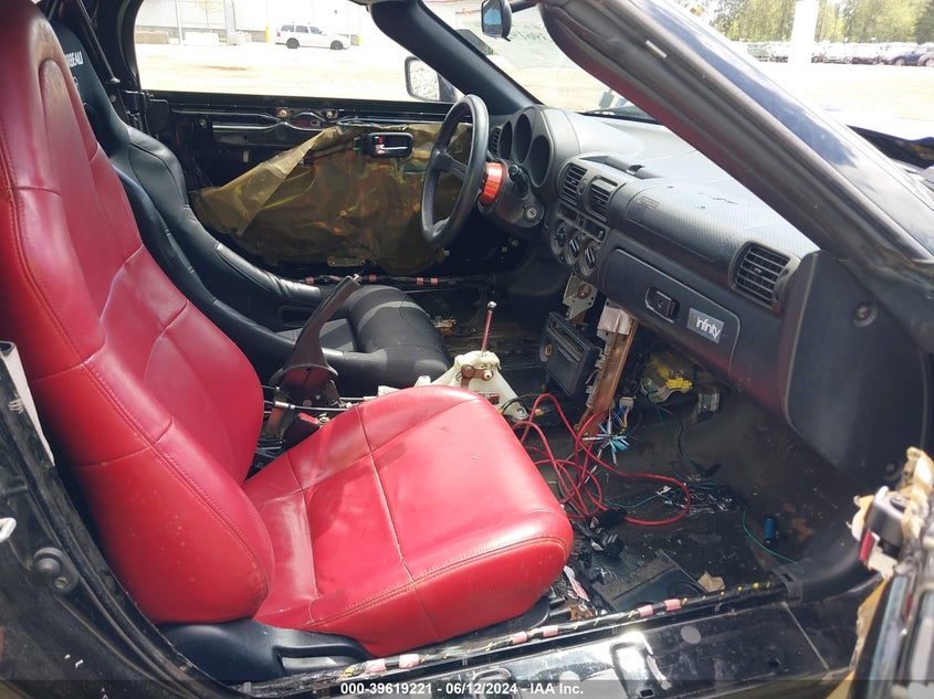 2001 Toyota Mr2 Spyder VIN: JTDFR320010034147 Lot: 39619221