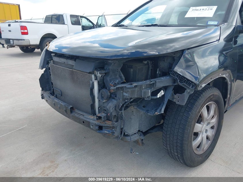 2011 Kia Sorento Lx VIN: 5XYKT3A11BG062688 Lot: 39619229