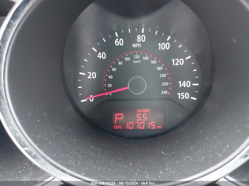 2011 Kia Sorento Lx VIN: 5XYKT3A11BG062688 Lot: 39619229