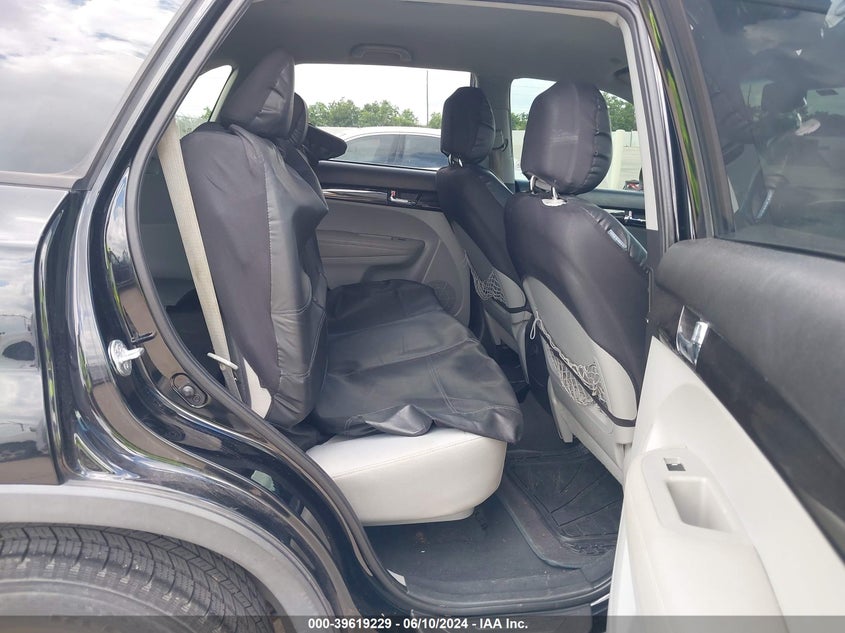 2011 Kia Sorento Lx VIN: 5XYKT3A11BG062688 Lot: 39619229