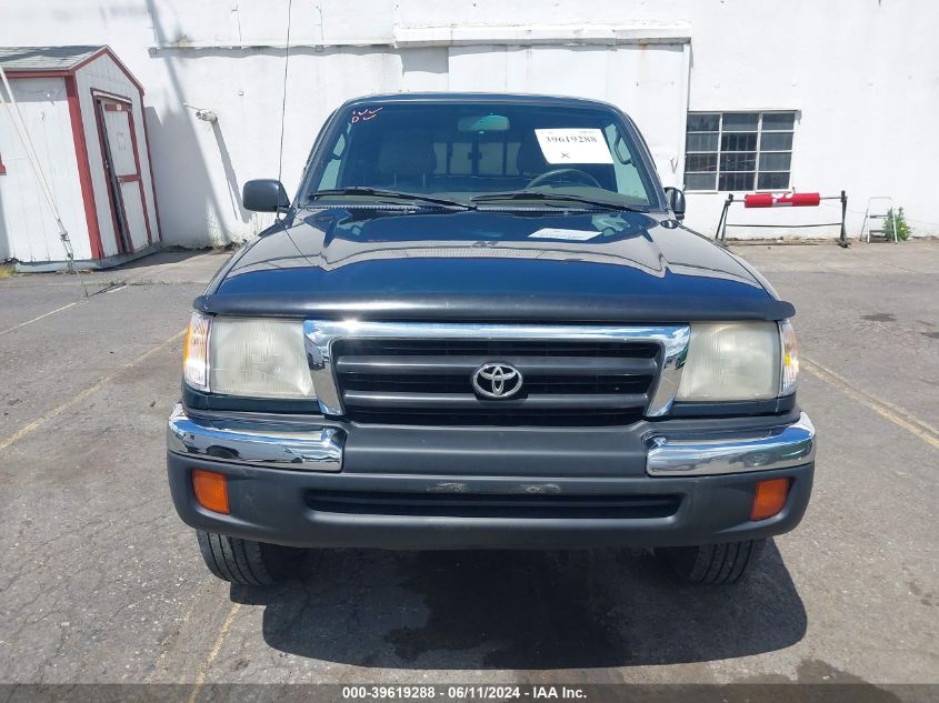 1998 Toyota Tacoma VIN: 4TAWM72NXWZ001527 Lot: 39619288