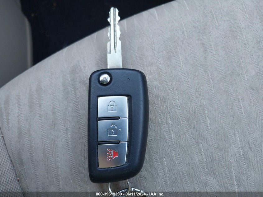 2017 Nissan Rogue S VIN: KNMAT2MVXHP552556 Lot: 39619339