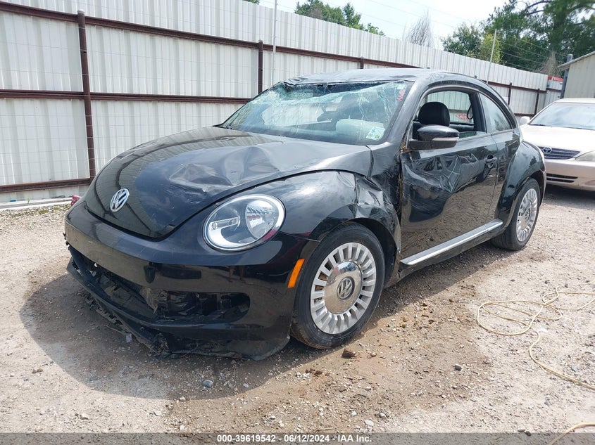 2014 VOLKSWAGEN BEETLE - 3VWJX7AT2EM631643