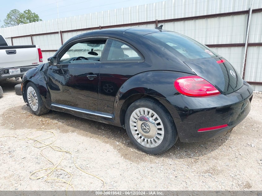 2014 VOLKSWAGEN BEETLE - 3VWJX7AT2EM631643
