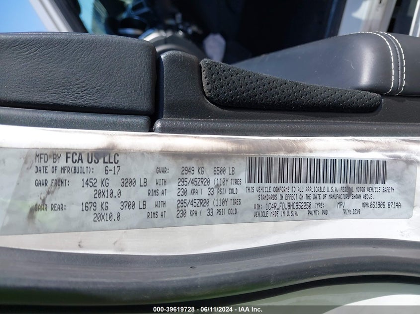 2017 Jeep Grand Cherokee Srt 4X4 VIN: 1C4RJFDJ8HC952250 Lot: 39619728