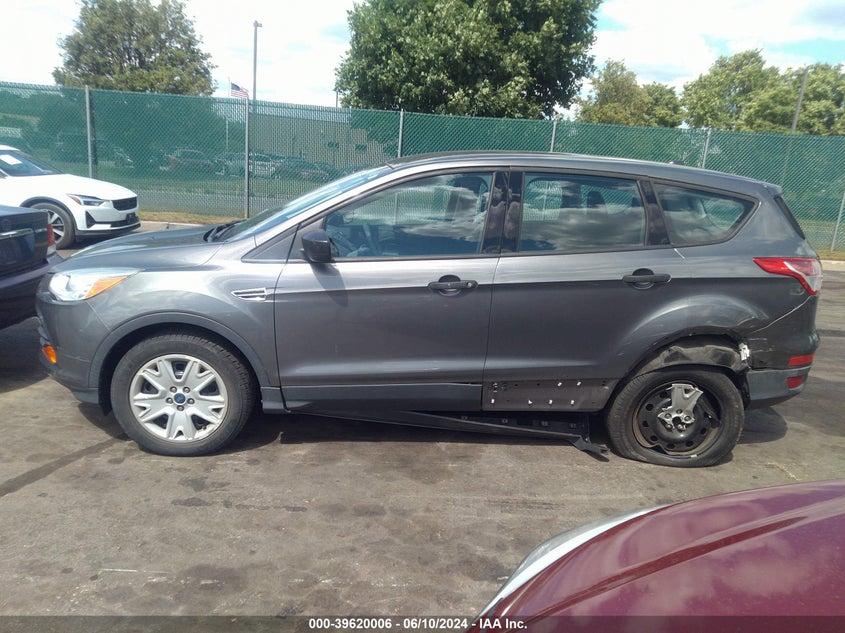 2013 Ford Escape S VIN: 1FMCU0F71DUB06182 Lot: 39620006