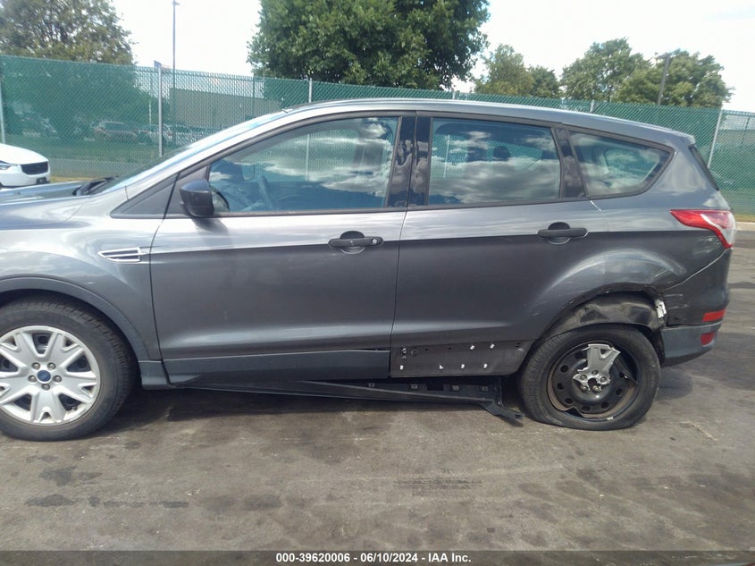 2013 Ford Escape S VIN: 1FMCU0F71DUB06182 Lot: 39620006