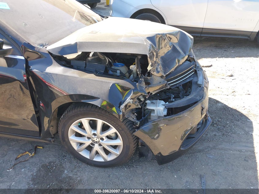 2014 Volkswagen Jetta 1.8T Se VIN: 3VWD17AJXEM439870 Lot: 39620097