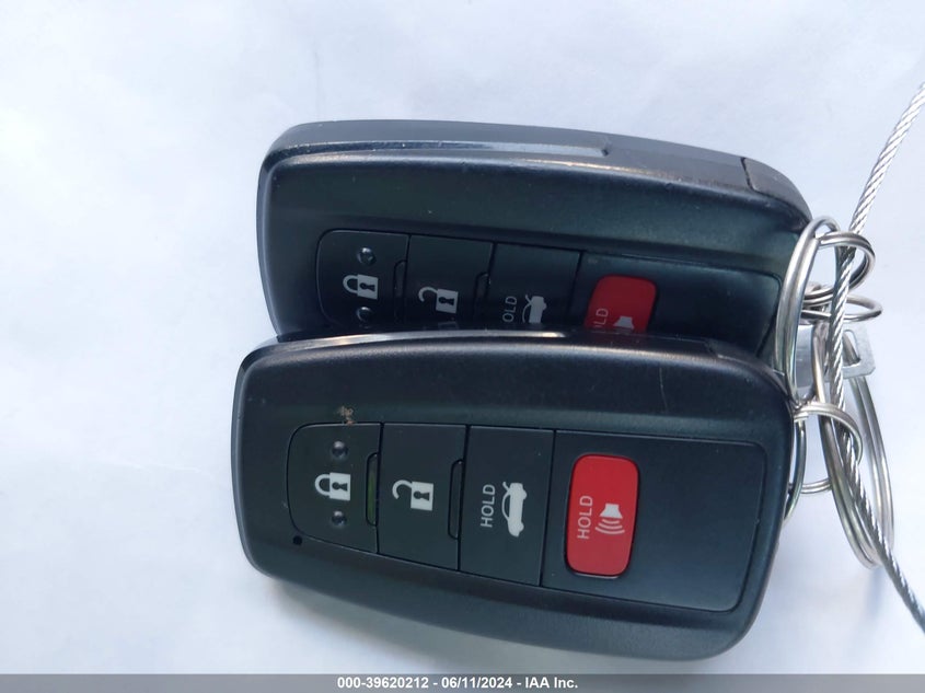 VIN JTDP4MCE8NJ087942 2022 TOYOTA COROLLA SE