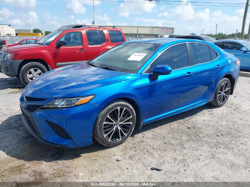 4T1B11HK3JU131673 2018 TOYOTA CAMRY - Image 2