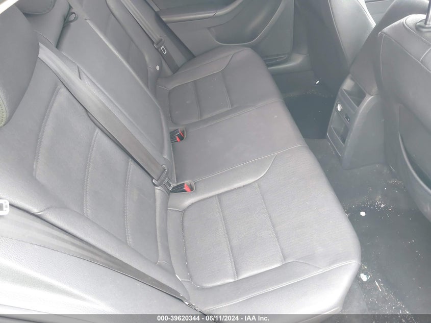 2012 Volkswagen Jetta 2.5L Se VIN: 3VWDP7AJ9CM321062 Lot: 39620344