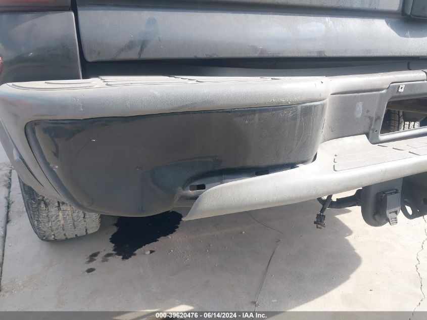 2005 Chevrolet Tahoe Z71 VIN: 1GNEC13T15R219262 Lot: 39620476