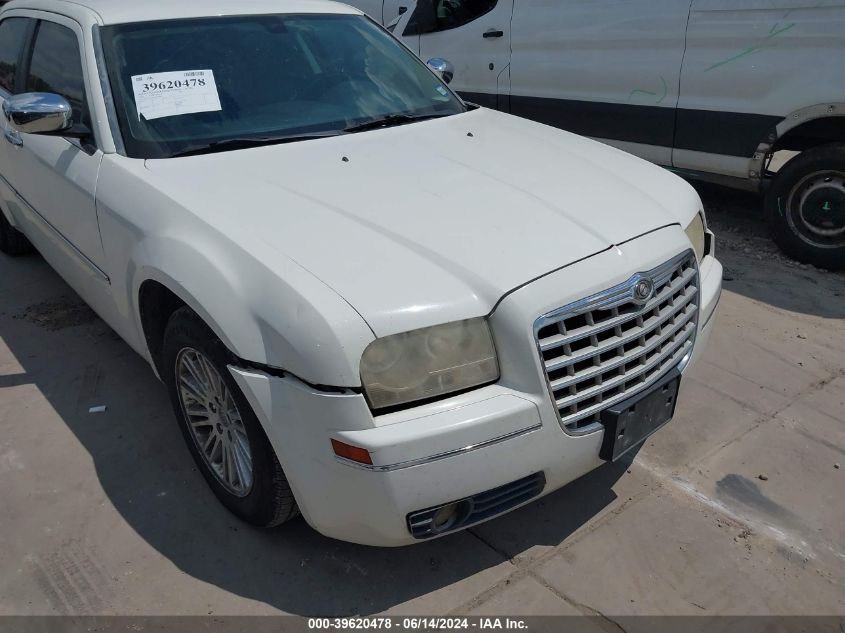 2010 Chrysler 300 Touring/Signature Series/Executive Series VIN: 2C3CA5CV8AH228862 Lot: 39620478