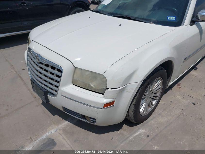 2010 Chrysler 300 Touring/Signature Series/Executive Series VIN: 2C3CA5CV8AH228862 Lot: 39620478