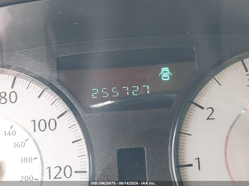 2010 Chrysler 300 Touring/Signature Series/Executive Series VIN: 2C3CA5CV8AH228862 Lot: 39620478