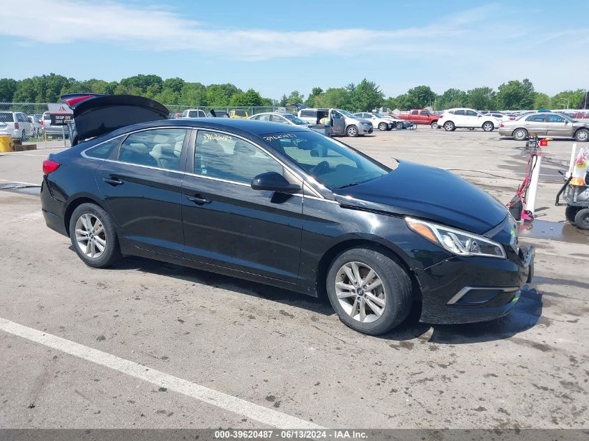 5NPE24AF0HH453365 2017 HYUNDAI SONATA - Image 1