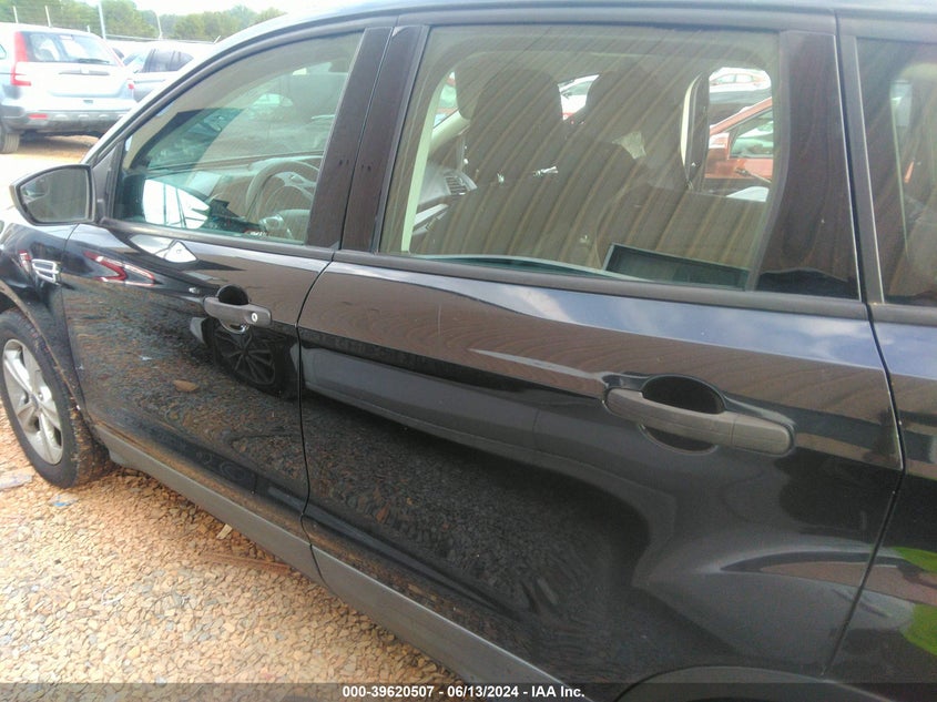 2015 Ford Escape S VIN: 1FMCU0F7XFUC85387 Lot: 39620507