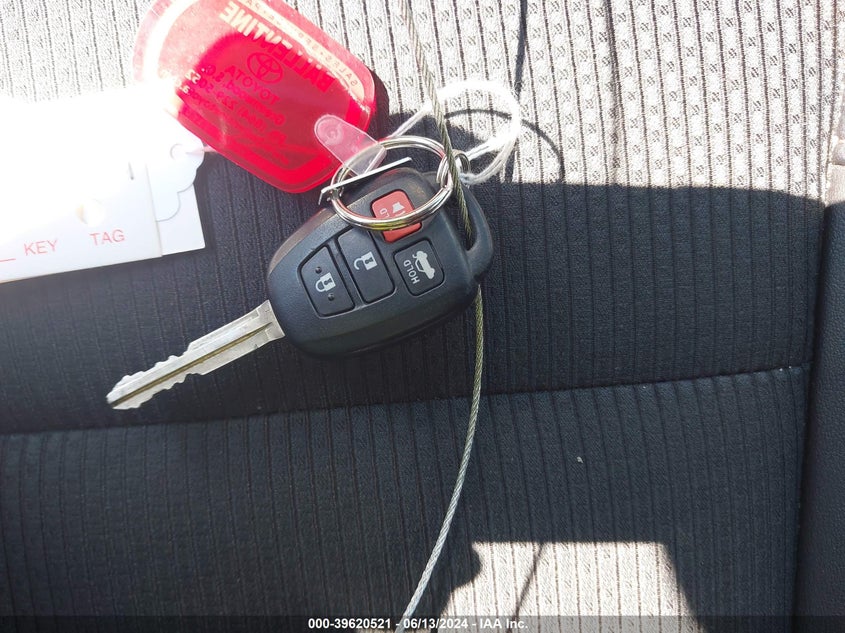 2016 Toyota Camry Se VIN: 4T1BF1FK2GU598659 Lot: 39620521