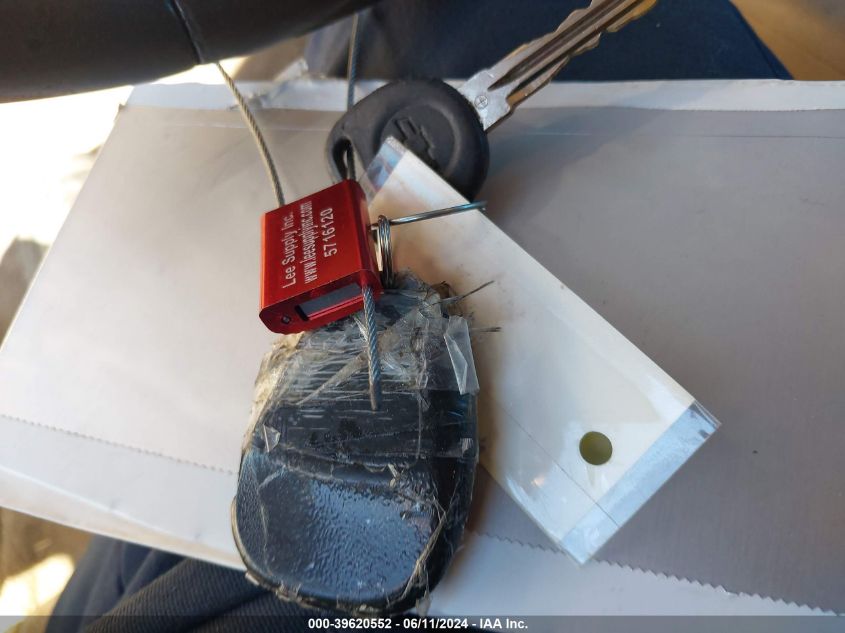 2010 Chevrolet Tahoe Lt VIN: 1GNUKBE03AR254807 Lot: 39620552