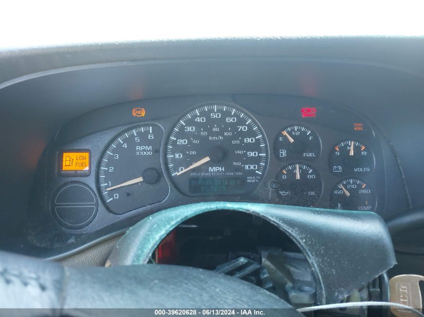 2002 GMC Sierra 1500 Sle VIN: 2GTEC19T721209825 Lot: 39620628