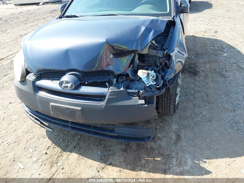 2007 Hyundai Accent Gs VIN: KMHCM36C67U015735 Lot: 39620706