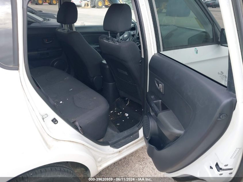 2010 Kia Soul + VIN: KNDJT2A25A7701262 Lot: 39620959