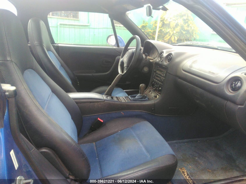 1999 Mazda Mx-5 Miata Leather Pkg/Popular Equipment Pkg/Sports Pkg/Touring Pkg VIN: JM1NB3530X0135445 Lot: 39621221