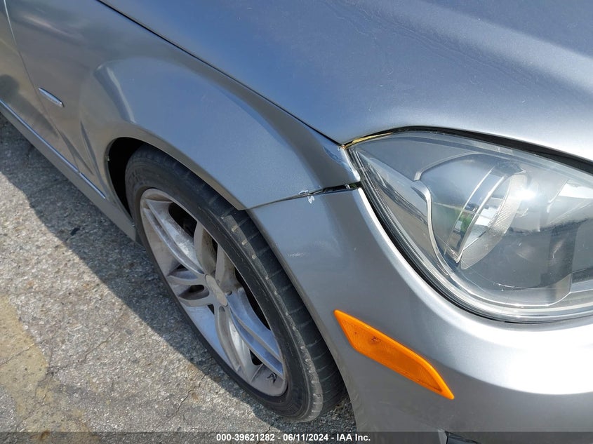 2012 Mercedes-Benz C 250 Luxury/Sport VIN: WDDGF4HB8CR196334 Lot: 39621282