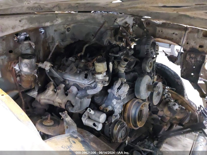 2001 Chevrolet Silverado 2500Hd Lt VIN: 1GCHC23U71F177664 Lot: 39621306