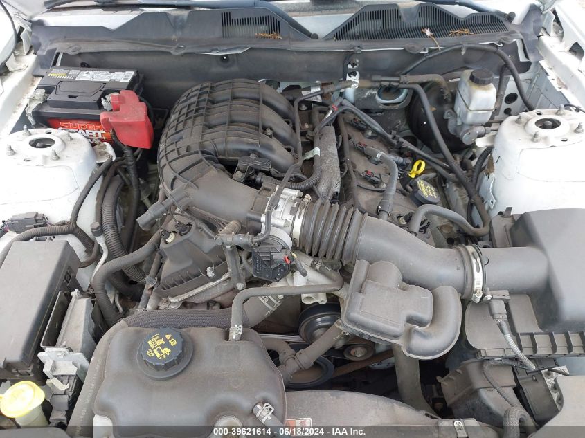 2011 Ford Mustang V6 Premium VIN: 1ZVBP8AM8B5106610 Lot: 39621614