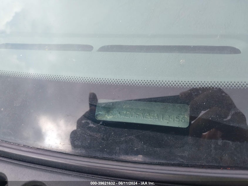 2002 Ford F-250 Lariat/Xl/Xlt VIN: 1FTNW20FX2EA12456 Lot: 39621632