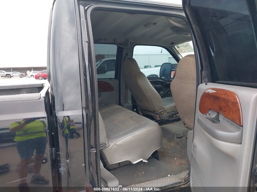 2002 Ford F-250 Lariat/Xl/Xlt VIN: 1FTNW20FX2EA12456 Lot: 39621632