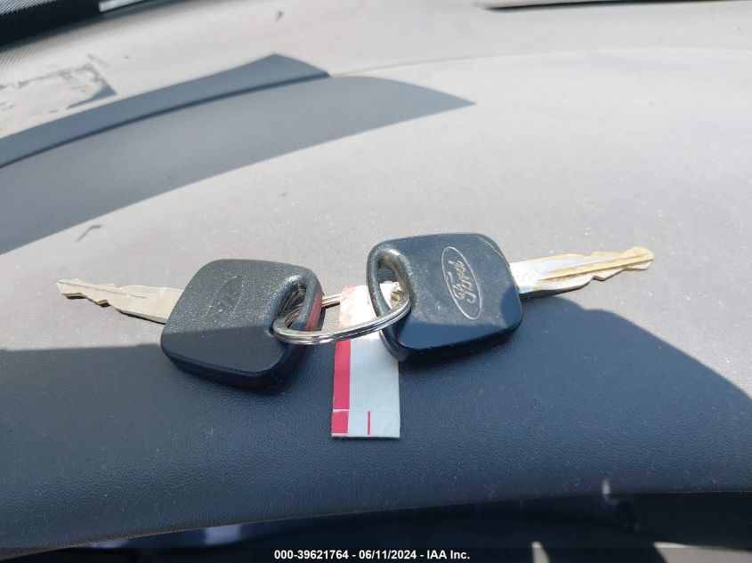 2001 Ford F150 VIN: 2FTRX08L01CA45418 Lot: 39621764