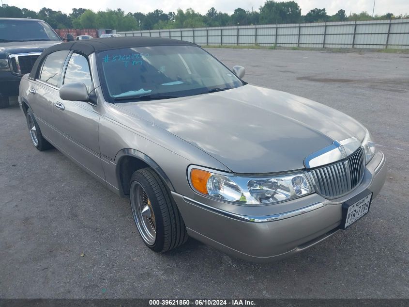 2000 Lincoln Town Car Executive VIN: 1LNHM81W1YY907518 Lot: 39621850