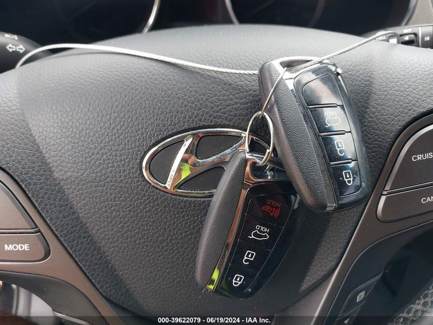 2017 Hyundai Santa Fe Sport 2.4L VIN: 5NMZU3LB8HH013813 Lot: 39622079