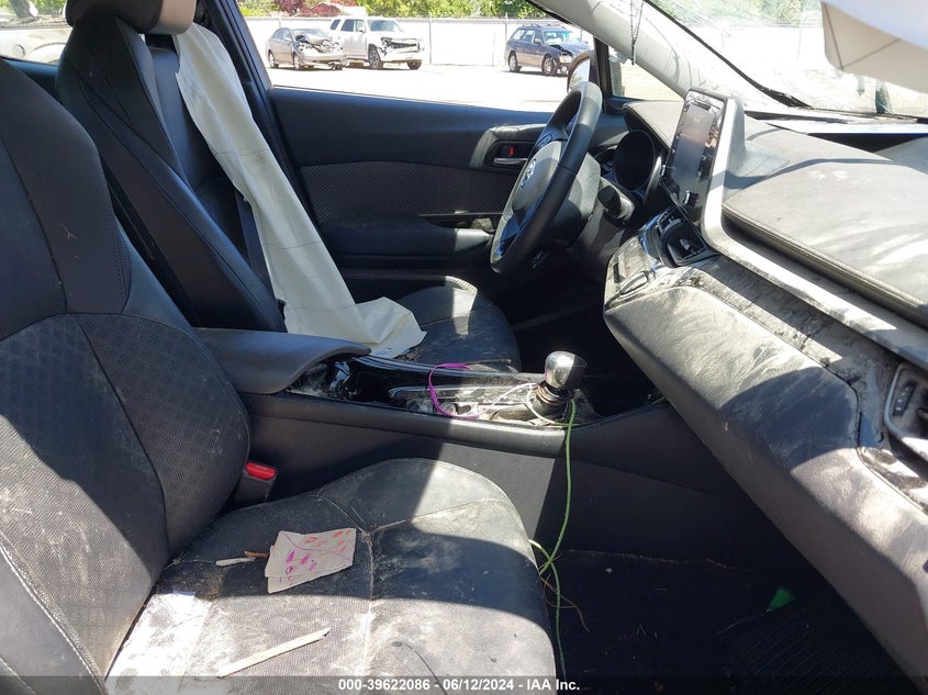 2020 Toyota C-Hr Limited VIN: JTNKHMBXXL1089590 Lot: 39622086