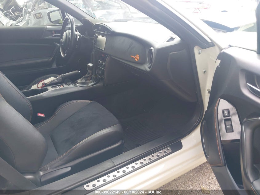 2017 Toyota 86 860 Special Edition VIN: JF1ZNAA10H8706989 Lot: 39622149