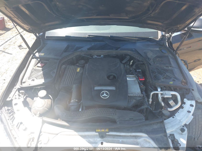 2015 Mercedes-Benz C 300 4Matic/Luxury 4Matic/Sport 4Matic VIN: 55SWF4KB1FU020541 Lot: 39622181