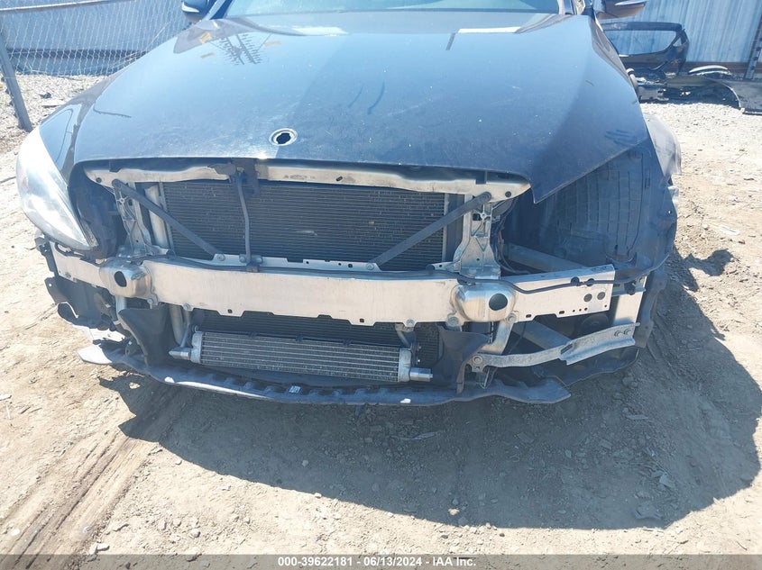 2015 Mercedes-Benz C 300 4Matic/Luxury 4Matic/Sport 4Matic VIN: 55SWF4KB1FU020541 Lot: 39622181