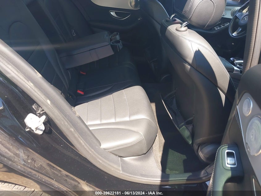 2015 Mercedes-Benz C 300 4Matic/Luxury 4Matic/Sport 4Matic VIN: 55SWF4KB1FU020541 Lot: 39622181