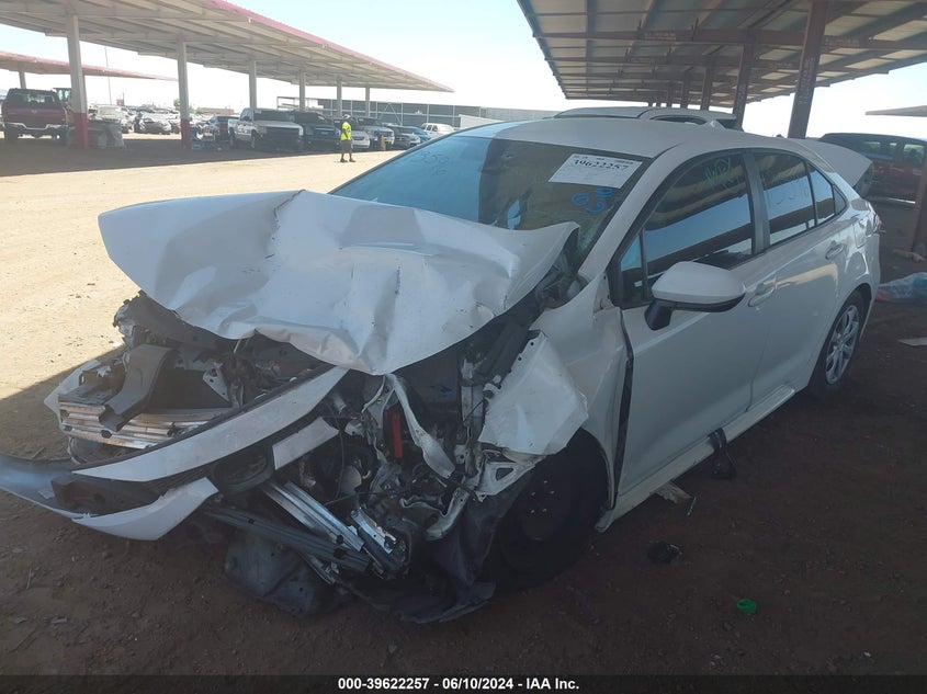 2020 TOYOTA COROLLA LE - 5YFEPRAE2LP145485
