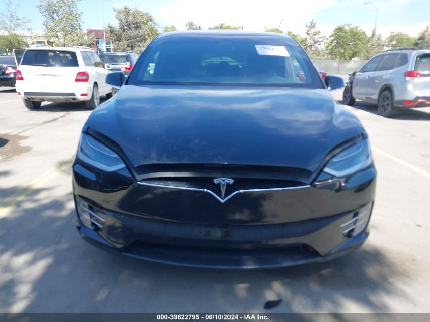 2018 Tesla Model X 100D/75D/P100D VIN: 5YJXCAE21JF115716 Lot: 39622795