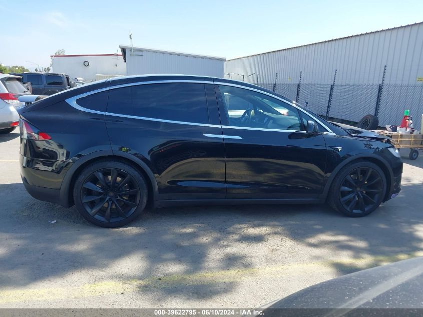 2018 Tesla Model X 100D/75D/P100D VIN: 5YJXCAE21JF115716 Lot: 39622795