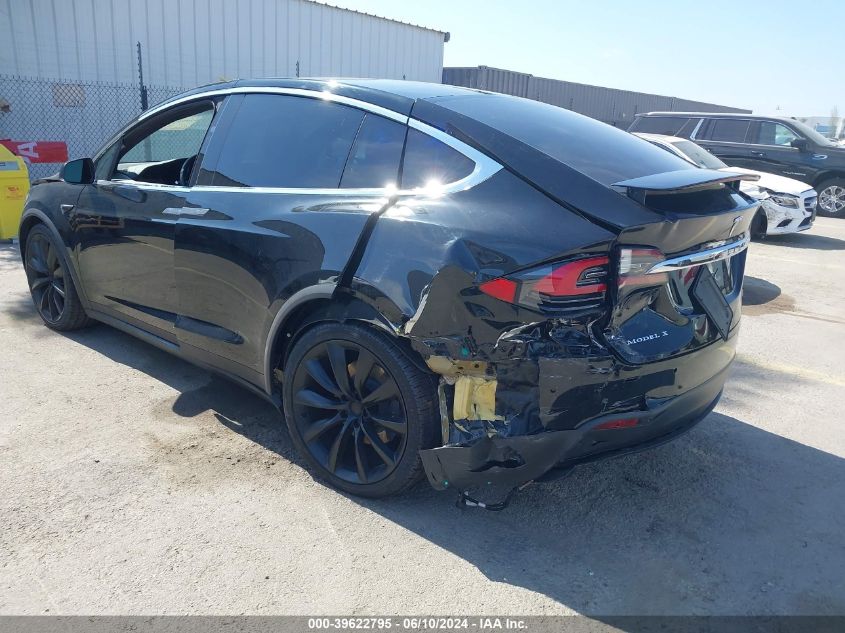 2018 Tesla Model X 100D/75D/P100D VIN: 5YJXCAE21JF115716 Lot: 39622795