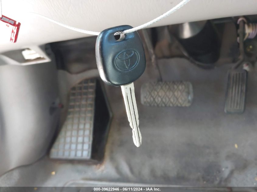 2005 Toyota Corolla Ce VIN: 2T1BR32E05C447482 Lot: 39622946