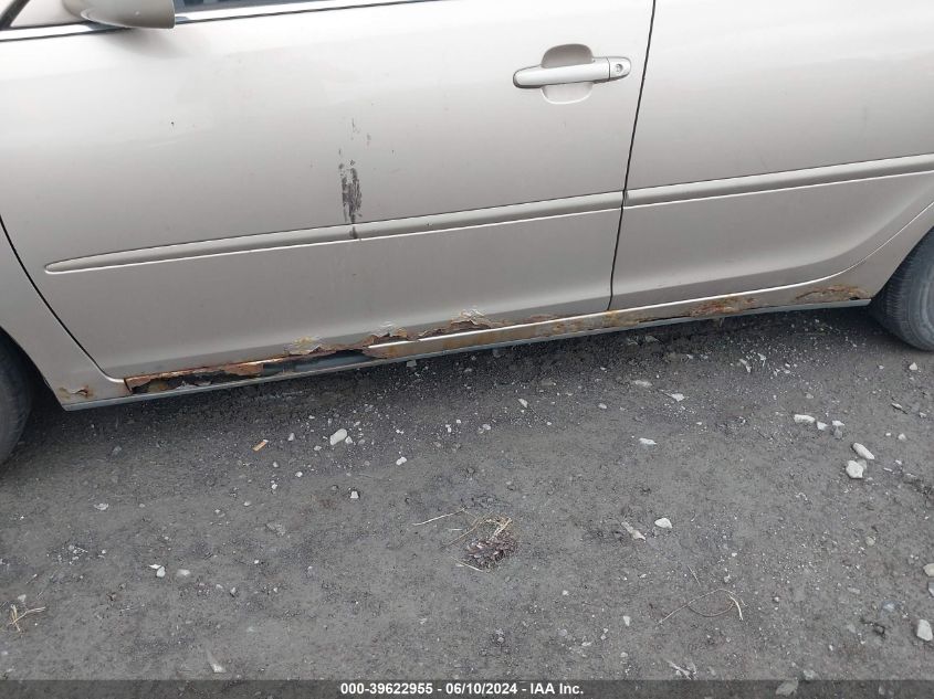 2003 Toyota Camry Le VIN: 4T1BE32K93U118776 Lot: 39622955