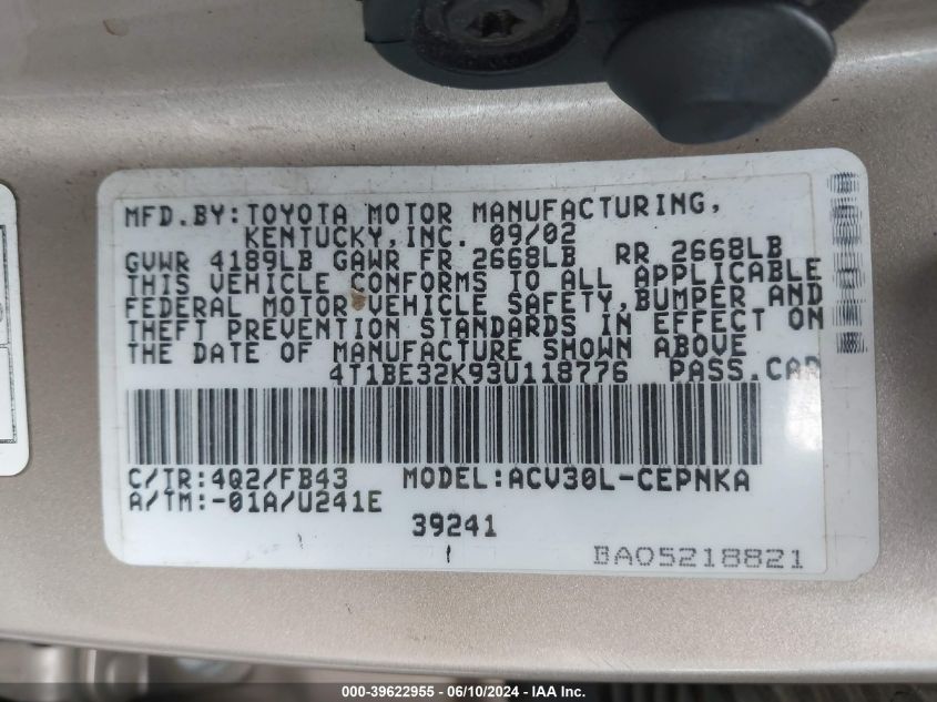 2003 Toyota Camry Le VIN: 4T1BE32K93U118776 Lot: 39622955